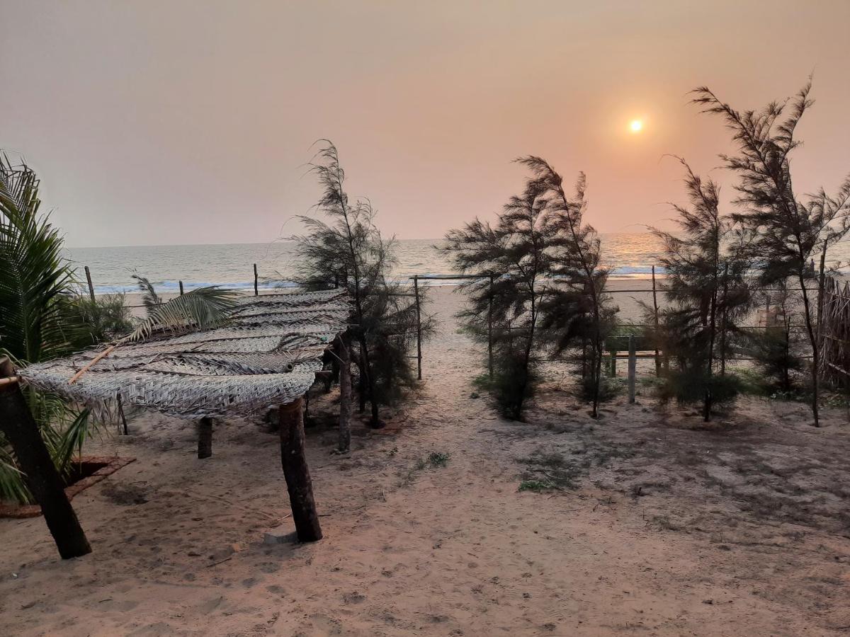 Raapan Beach Resort Mālvan Kültér fotó